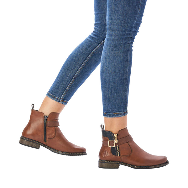 Ladies tan leather store ankle boots